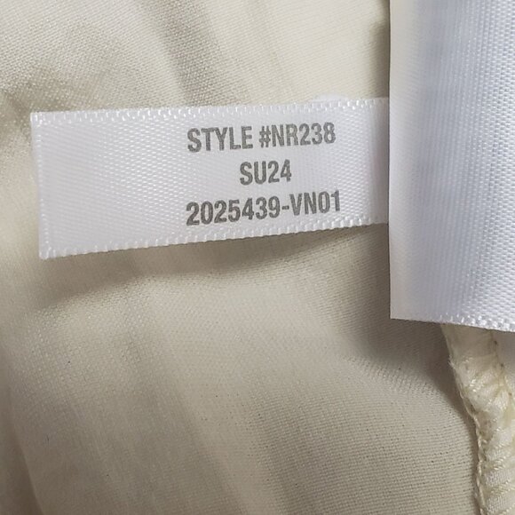 Madewell Pintucked Slim Pull-On Pants in Satin Women's Size PM Cream Cake Batter - Picture 12 of 16